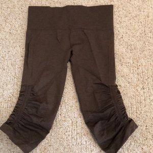 Lululemon cropped leggings EUC